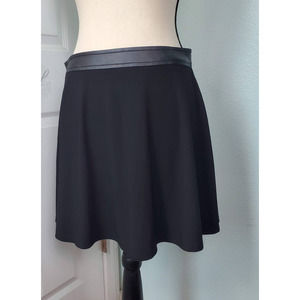 FOREVER 21 Black Skirt Size M